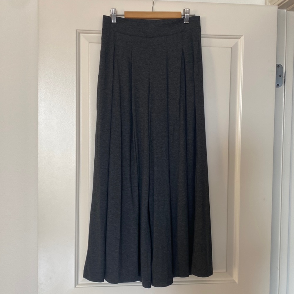 Wide leg pants